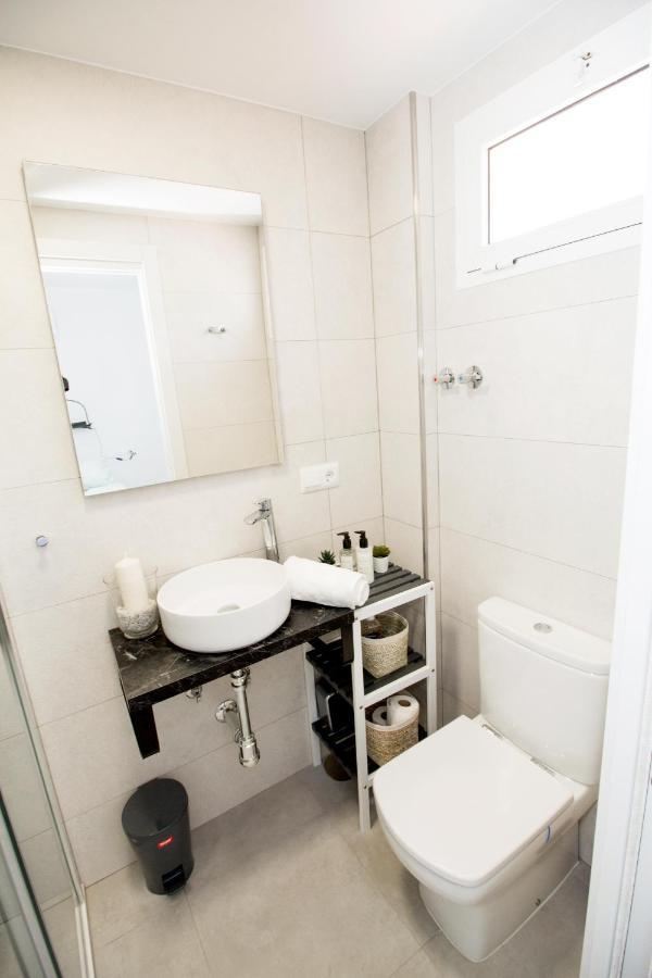 Perfectly Located Beachside Apartment In Elviria Marbella Exterior foto